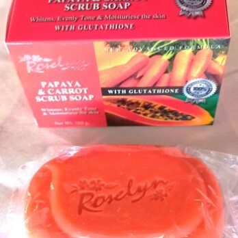 SAVON GOMMAGE PAPAYE ET CAROTTE – ROSELYN – 180 g